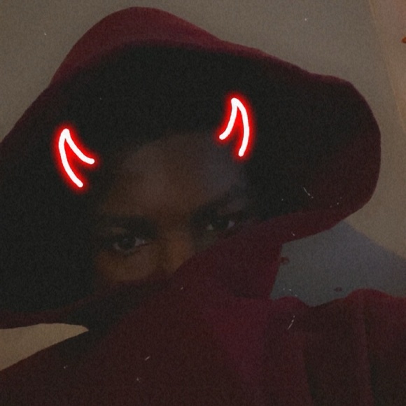 Poshmark profile picture for @yungsbp